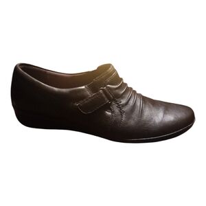 Clarks Everlay Coda Dark Brown Leather Slip-on with Comfort Design